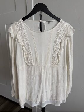 JODIFL Cream Lace-Trim Long Sleeve Peasant Blouse